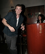 05.jpg
